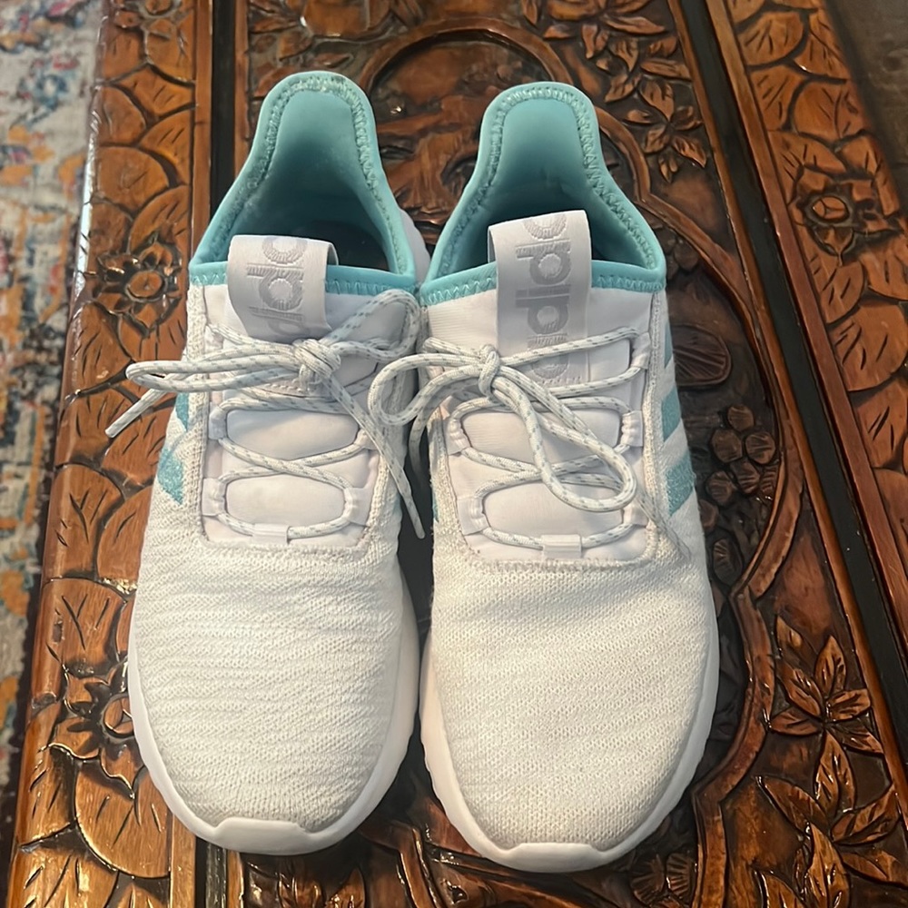 Adidas women’s size 9 white and teal running shoes